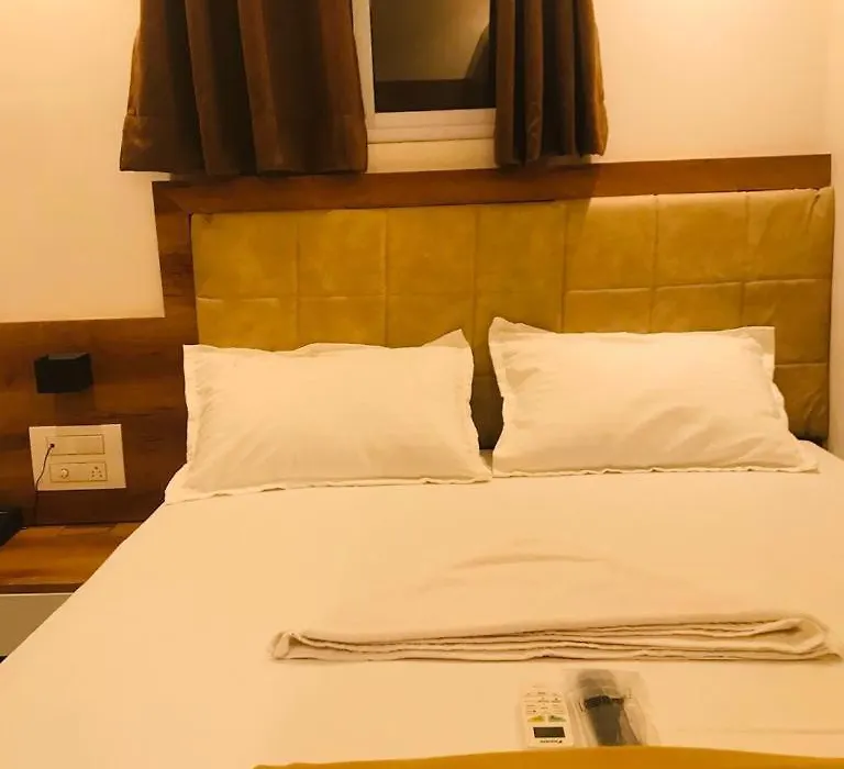 Hotel Kishan Lodging & Boarding-1